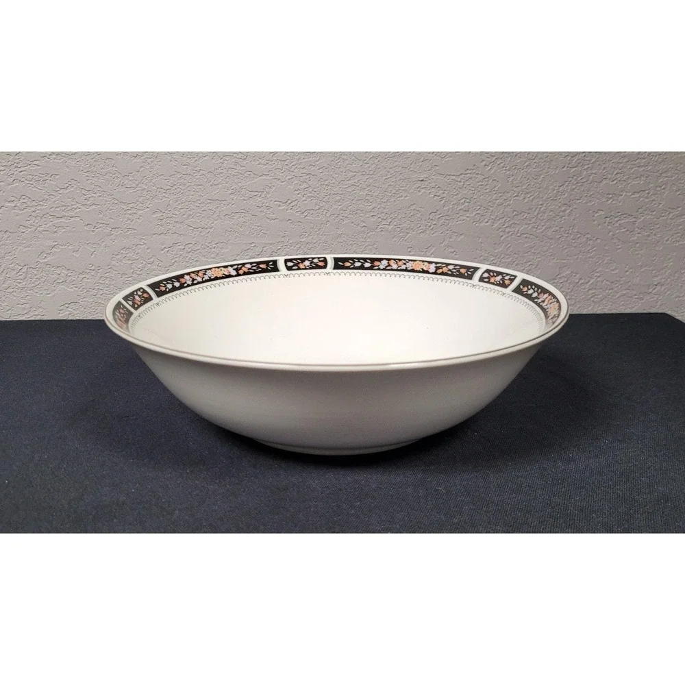 Silverie Fine China 9.5 Inch Serving Bowl (SIV11 Pattern) Vintage 1980s